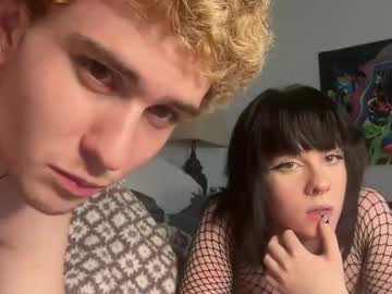 couple Webcam Sex Crazed Girls with rawd3sire