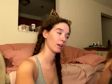 girl Webcam Sex Crazed Girls with kylieexoxoxo2432