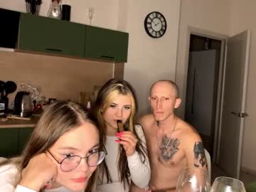 couple Webcam Sex Crazed Girls with tom_sophie_