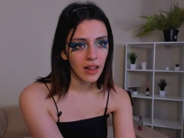 girl Webcam Sex Crazed Girls with malika_beauty