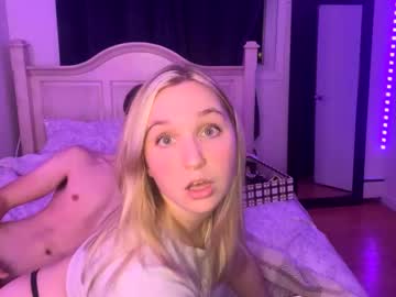 couple Webcam Sex Crazed Girls with lolaabellaa69