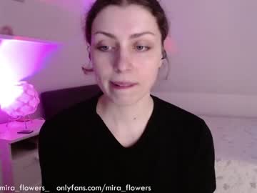 girl Webcam Sex Crazed Girls with mira_flowers