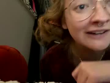 girl Webcam Sex Crazed Girls with rosebuds18