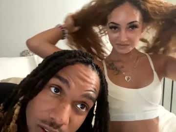 couple Webcam Sex Crazed Girls with jazii_dadon