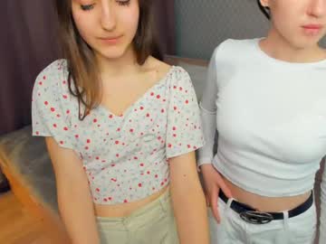 couple Webcam Sex Crazed Girls with jodyclowes