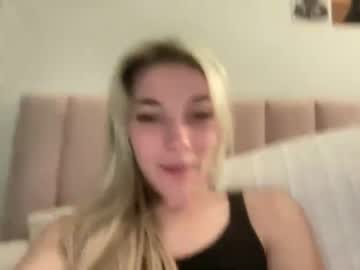 girl Webcam Sex Crazed Girls with bee_my_passion