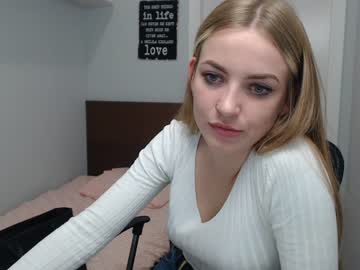 girl Webcam Sex Crazed Girls with nicole_mia