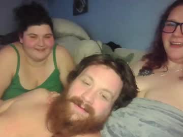 couple Webcam Sex Crazed Girls with the420family