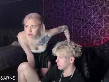 couple Webcam Sex Crazed Girls with dirty_sex_club