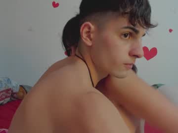 couple Webcam Sex Crazed Girls with limon_y_sal