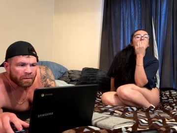 couple Webcam Sex Crazed Girls with daddydiggler41