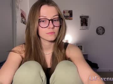 girl Webcam Sex Crazed Girls with venusenvyx