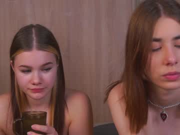 couple Webcam Sex Crazed Girls with daisypro