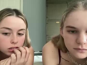 girl Webcam Sex Crazed Girls with sophiajamess