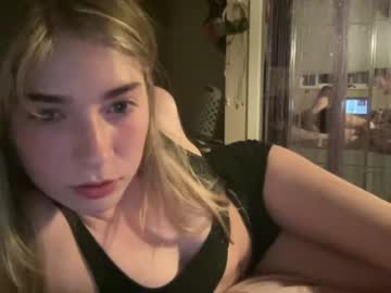 girl Webcam Sex Crazed Girls with scxrletbae