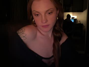 girl Webcam Sex Crazed Girls with skyrosie