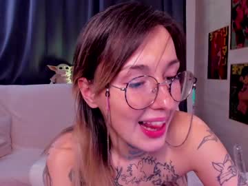 girl Webcam Sex Crazed Girls with milky_cunt