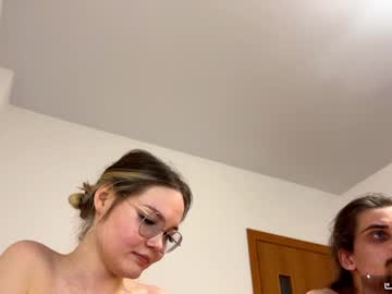 couple Webcam Sex Crazed Girls with sexstar_l1fstyl3