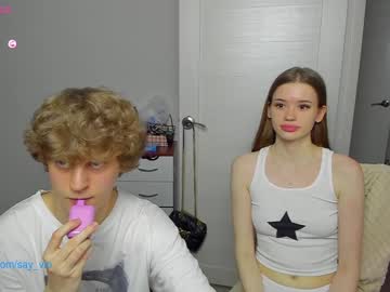 couple Webcam Sex Crazed Girls with holybabe342