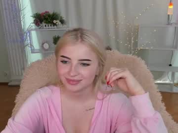 girl Webcam Sex Crazed Girls with nika_queen__