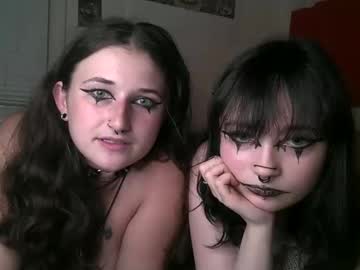 girl Webcam Sex Crazed Girls with kiss4p