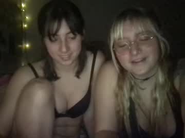girl Webcam Sex Crazed Girls with wallabyxxx