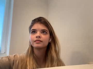 girl Webcam Sex Crazed Girls with naughty_dreams_xo