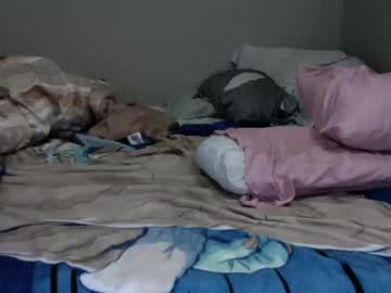 couple Webcam Sex Crazed Girls with daddysjellyfish