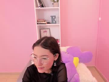 girl Webcam Sex Crazed Girls with little_effy18_