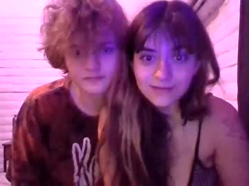 couple Webcam Sex Crazed Girls with sextones