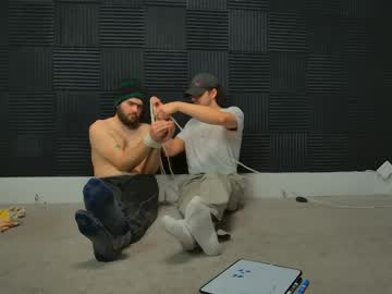 couple Webcam Sex Crazed Girls with caseyandfriends