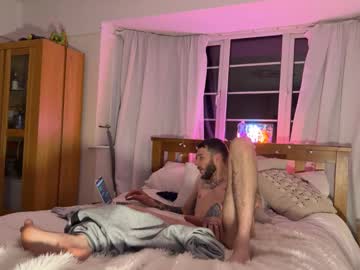 couple Webcam Sex Crazed Girls with flick_jay_couple