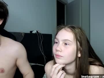 couple Webcam Sex Crazed Girls with mark_milaa