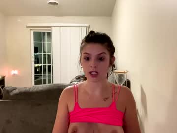 girl Webcam Sex Crazed Girls with taya_raelynn