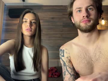 couple Webcam Sex Crazed Girls with milanasugar