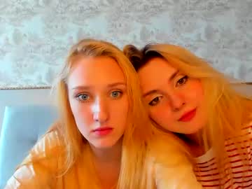 couple Webcam Sex Crazed Girls with monica_small