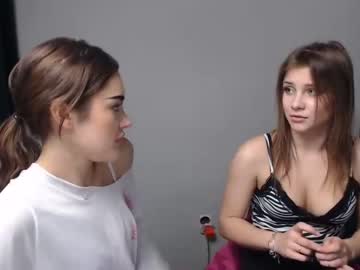 couple Webcam Sex Crazed Girls with nina_marina