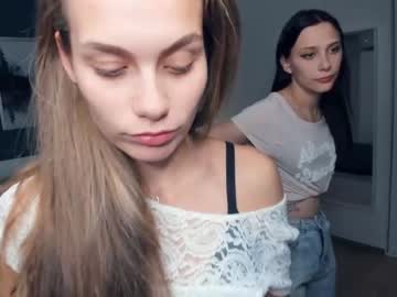couple Webcam Sex Crazed Girls with kirablade