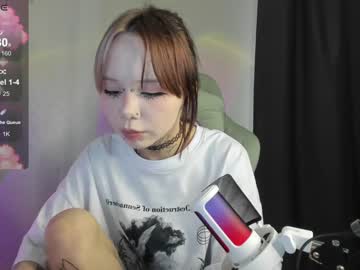 girl Webcam Sex Crazed Girls with gummi_heart
