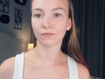 girl Webcam Sex Crazed Girls with fluttery_talk