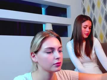 couple Webcam Sex Crazed Girls with rosie_li