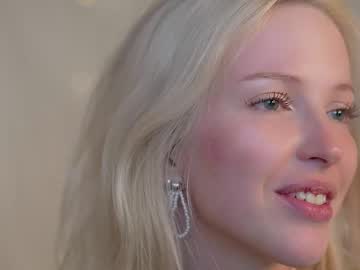 couple Webcam Sex Crazed Girls with sparks__daisy