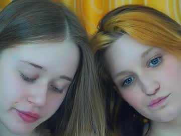 couple Webcam Sex Crazed Girls with synnefarmer