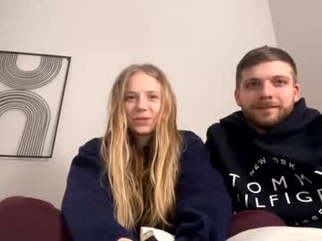 couple Webcam Sex Crazed Girls with bettywilde