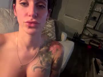 couple Webcam Sex Crazed Girls with bootyqueen04