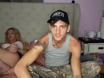 couple Webcam Sex Crazed Girls with therealcalbrahh