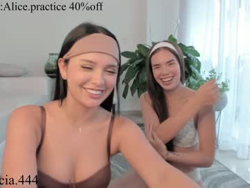girl Webcam Sex Crazed Girls with _holy_angel_