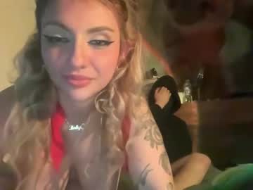 girl Webcam Sex Crazed Girls with miavenomxo