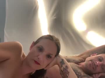 couple Webcam Sex Crazed Girls with kimnjustin019