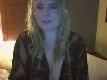 girl Webcam Sex Crazed Girls with midnightqueen01